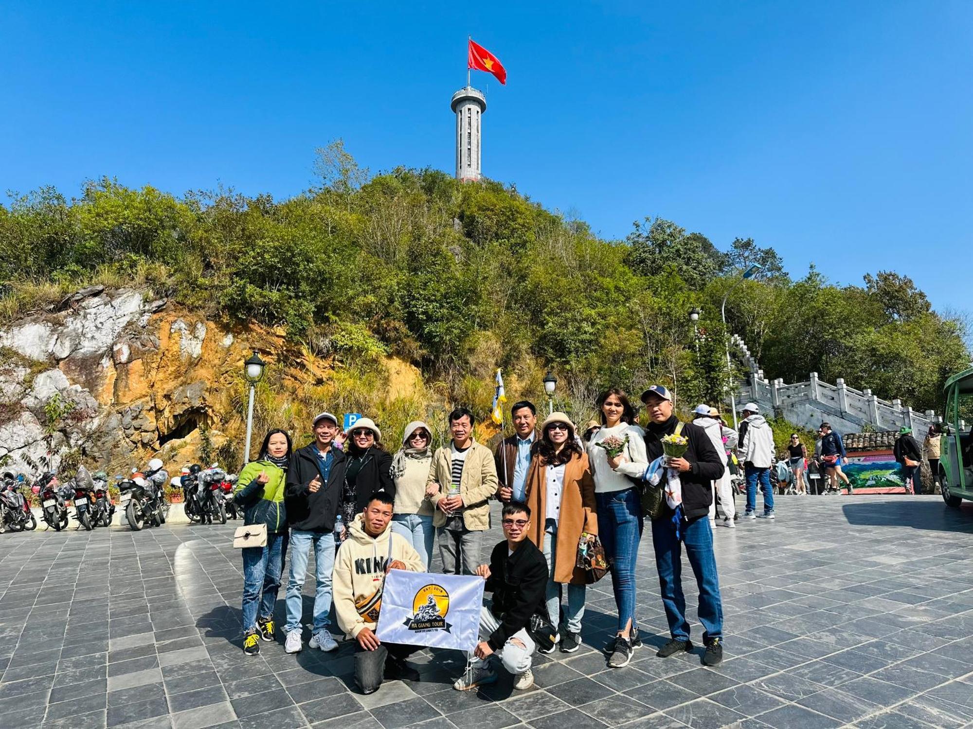 Tl Adventure Tour & Motorbike Aparthotel Ha Giang Εξωτερικό φωτογραφία